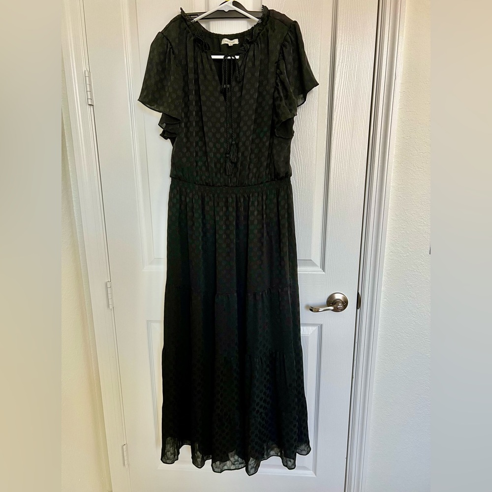 Black maxi dress size Large